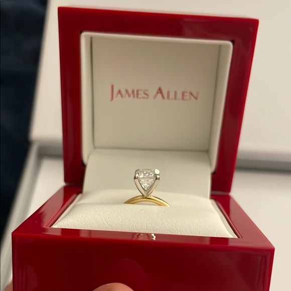 2.56 E VVS1 Emerald cut LAB diamond ring - Picture 10 of 17